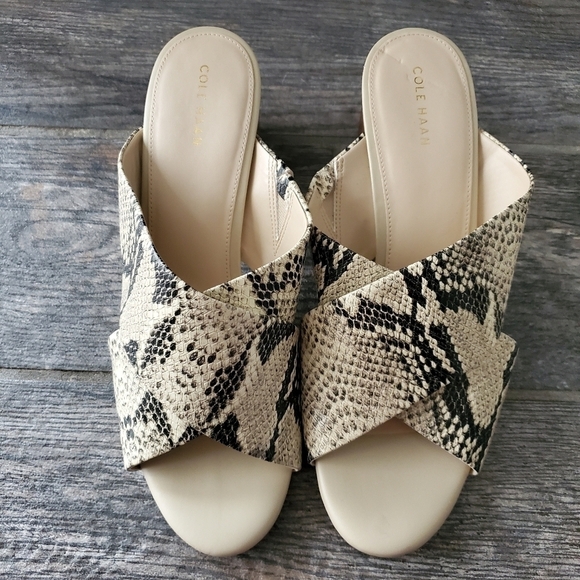 NEW Cole Haan Dakota Snakeskin Print Sandals - Picture 3 of 7